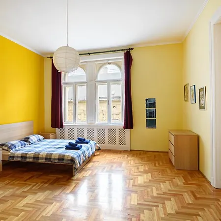 Alessia Center Budapest