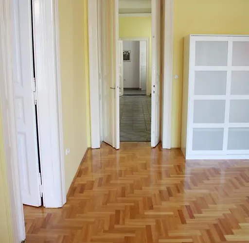 Alessia Center