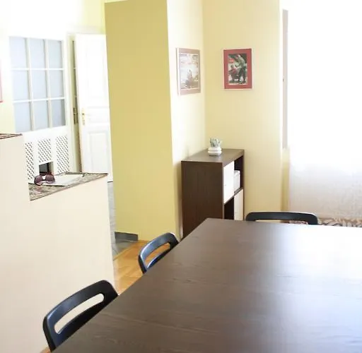 Alessia Center *